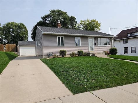 Craigslist manitowoc houses for rent - craigslist Apartments / Housing For Rent in Appleton-oshkosh-FDL. see also. one bedroom apartments for rent ... Manitowoc Lower 3bd 2ba first floor laundry 1130 S 25th. $995. Manitowoc, WI 3 Bdrm, 2 Bath Townhouse Condo. $1,695. 45 …